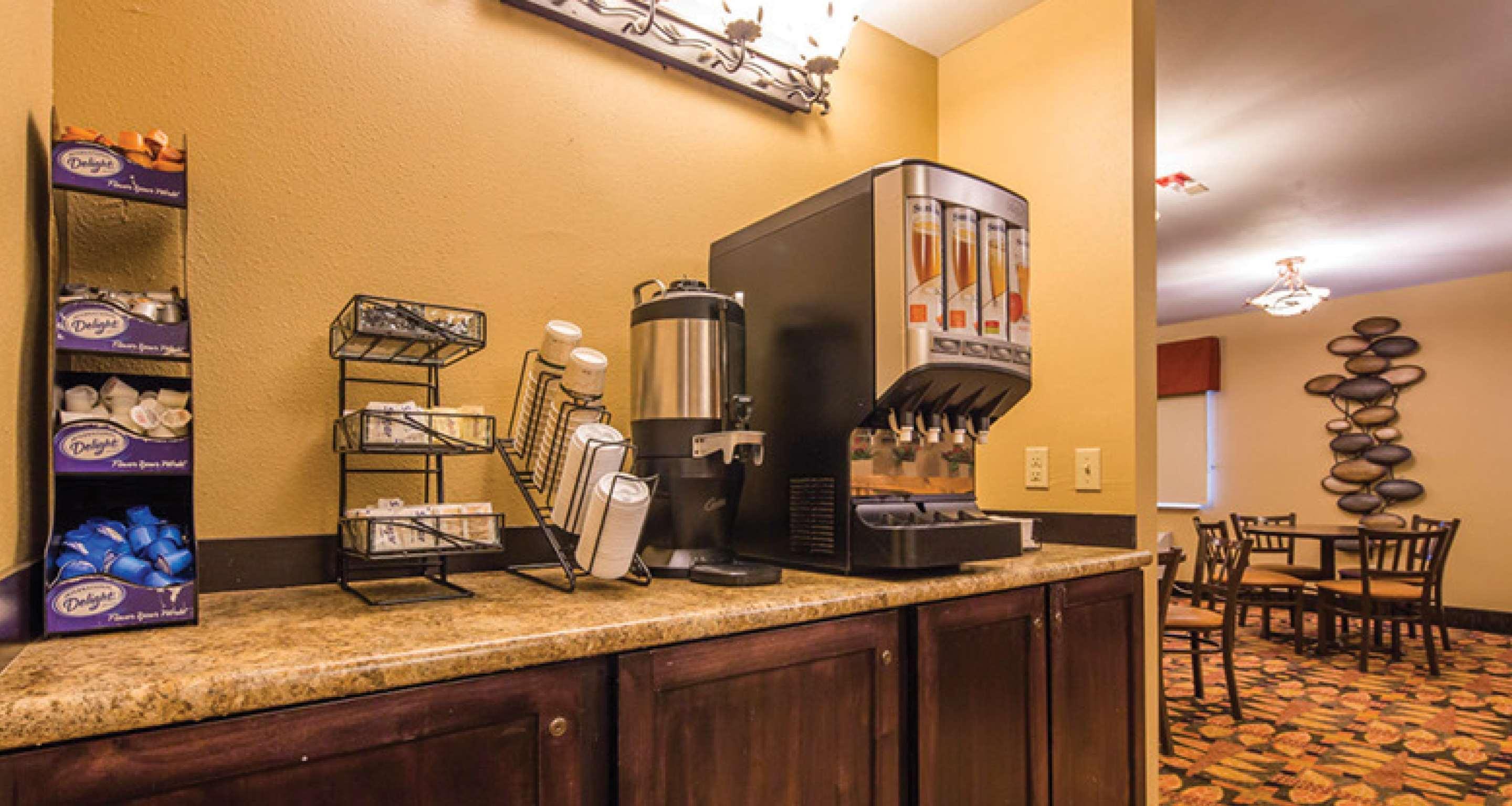 Best Western Plus Deer Park Hotel And Suites Craig Εξωτερικό φωτογραφία